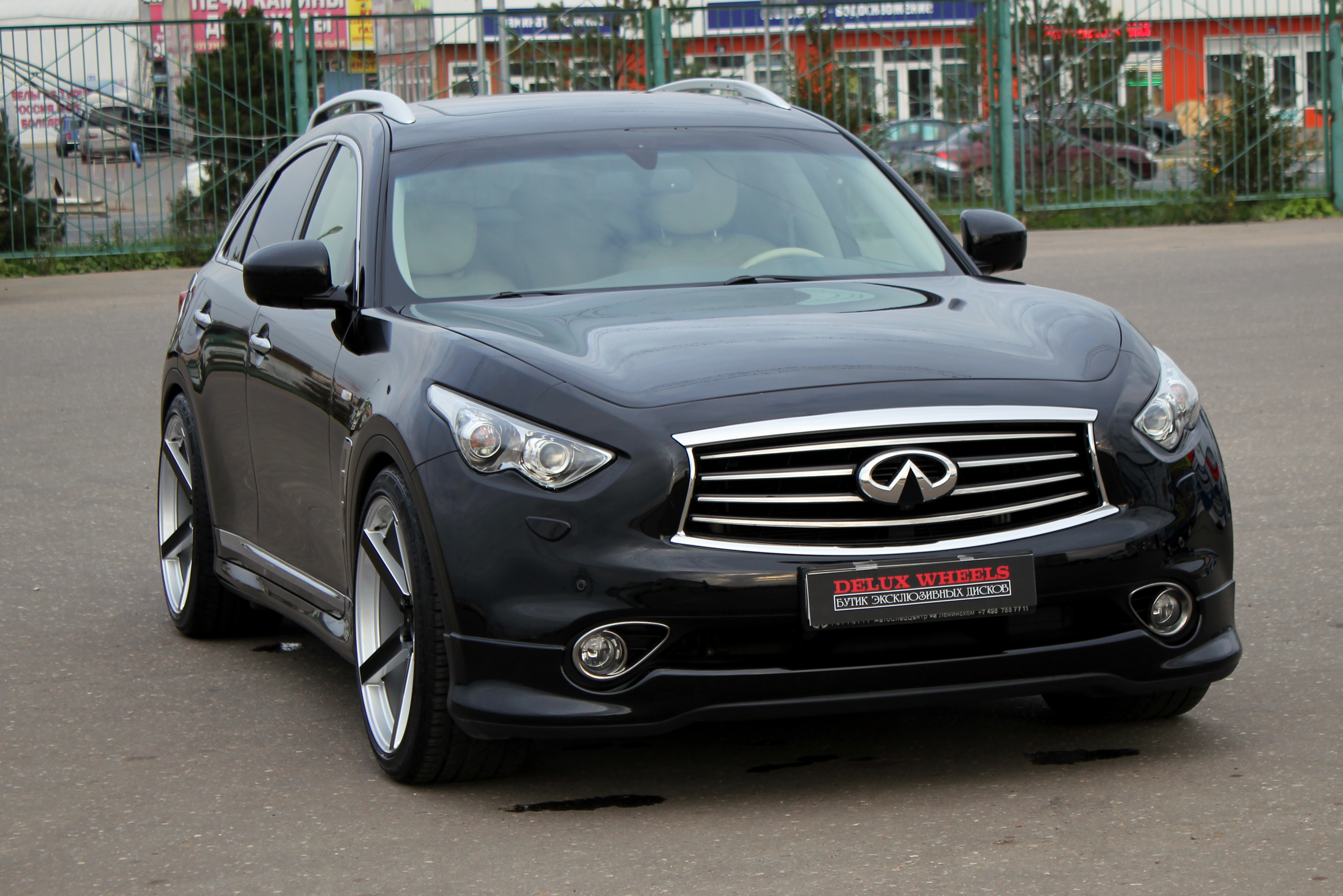 Koko Kuture Sardinia-5 Silver Black on Infiniti FX37